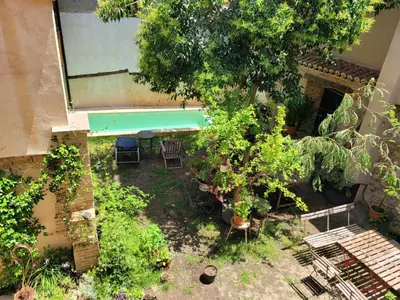 Jardín al aire libre en Casita acceso piscina y jardín La Nueva Candeleda