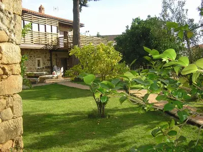 Jardín al aire libre en Casa Rural Sietevillas Padel