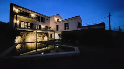 Piscina en o cerca de La casa nido