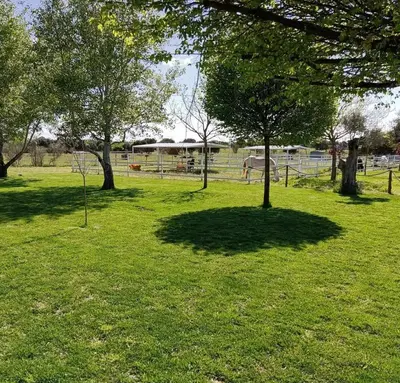 Jardín al aire libre en Casa Rural Granja Abril