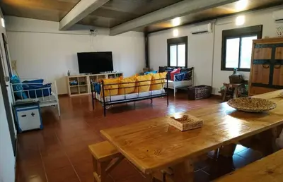 Una televisión o centro de entretenimiento en Casa Rural Granja Abril