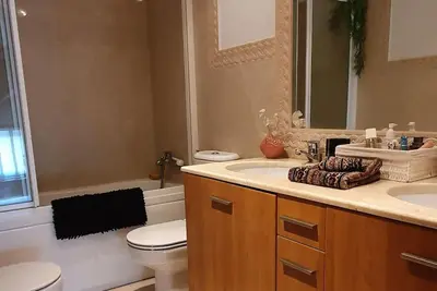 Un baño de La Fontana