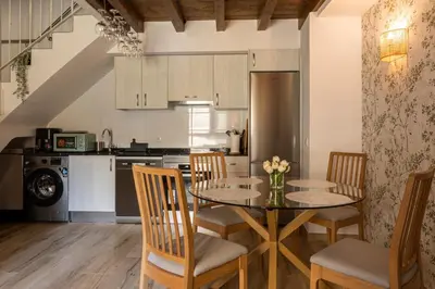 Una cocina o zona de cocina en La casina de la alberca