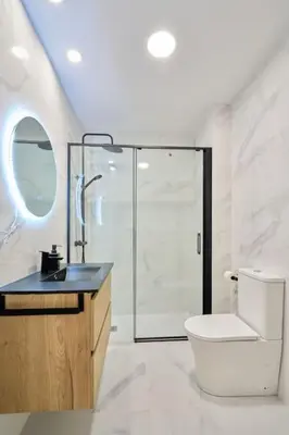 Un baño de Dúplex Cruz Universidad salamanca centro