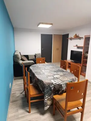 Una televisión o centro de entretenimiento en El Hogar del Castañar - Alojamiento en El Tiemblo
