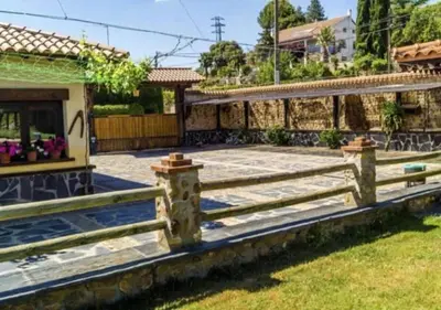 Jardín al aire libre en Hotel Rural El Abejal