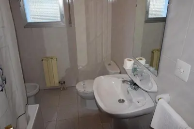 Un baño de Hostal Blazquez Sanchez