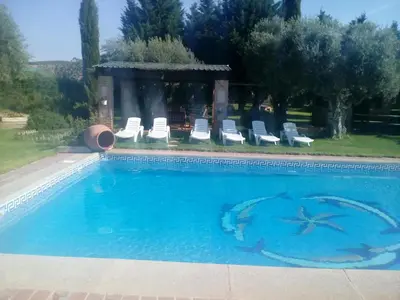 Piscina en o cerca de EL cordel casa rural