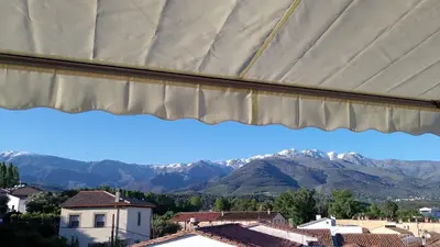 Vista general de una montaña o vista desde el apartamento