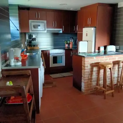 Una cocina o zona de cocina en Casa Rural El Montaraz de Gema