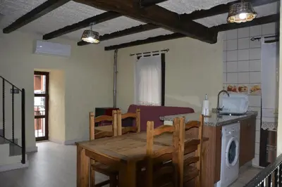 Una cocina o zona de cocina en Las Casitas Del Bodegon