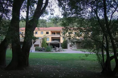 Jardín al aire libre en Hotel Balneario Valle del Jerte