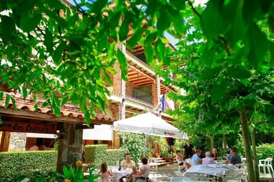 Jardín al aire libre en Hotel Rural Castúo H CC 656