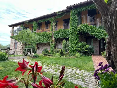 Jardín al aire libre en Hotel Rural La Covacha