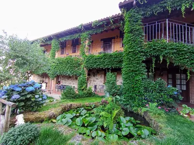 Jardín al aire libre en Hotel Rural La Covacha