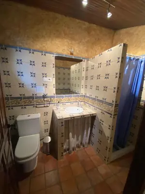 Un baño de casa rural la tramonera