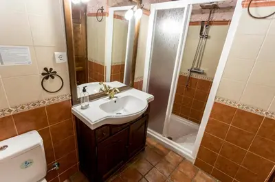 Un baño de casa rural la tramonera