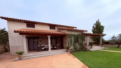 Edificio en el que se encuentra la casa o chalet