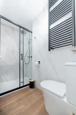 Un baño de El Encanto del Oeste