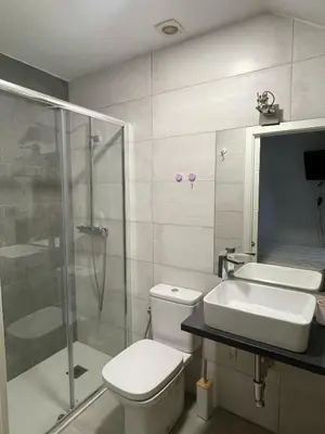 Un baño de Caleros 8 - Apartamento 1