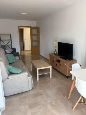 Una televisión o centro de entretenimiento en La ventana del Valle del Jerte