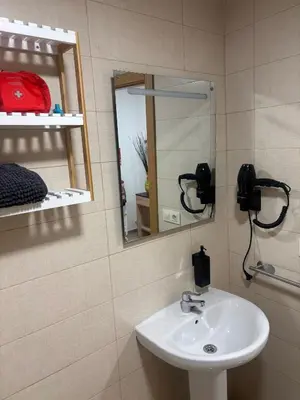 Un baño de La ventana del Valle del Jerte
