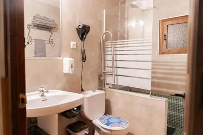 Un baño de Complejo rural la Badia