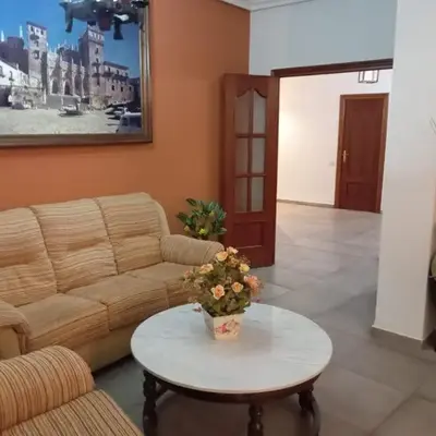 HOSTAl LUJUAN