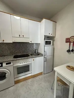 Una cocina o zona de cocina en Apartamento Caldereros con Parking gratis