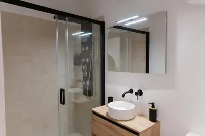 Un baño de Apartamento-estudio-Carvajal