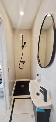 Un baño de Hostal del Currante Babilafuente
