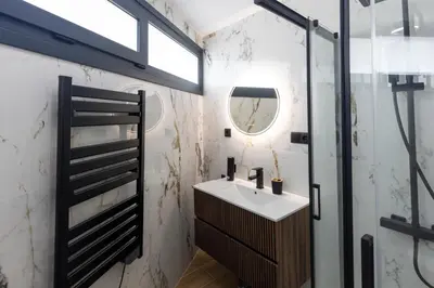 Un baño de Urban Estudios Canterias