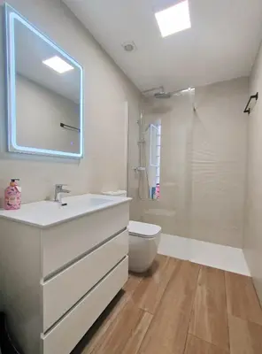 Un baño de Estudio El Santo 1