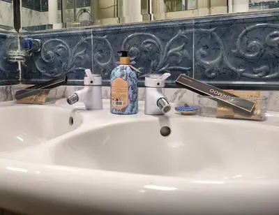 Un baño de Estudio El Santo 2