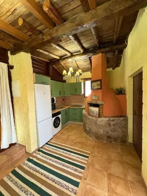 Una cocina o zona de cocina en La CABAÑA