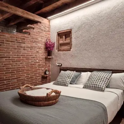 La Casita de Albino -jacuzzi-chimenea-museo