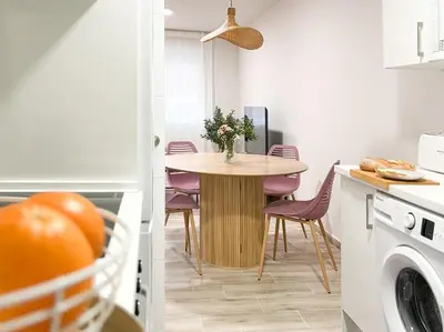 Una cocina o zona de cocina en ChillaHomes 104