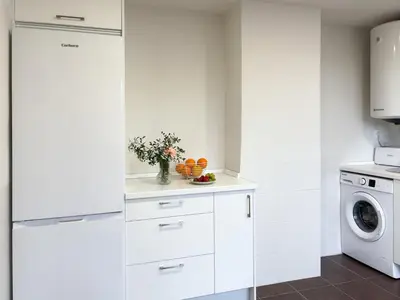 Una cocina o zona de cocina en ChillaHomes 202