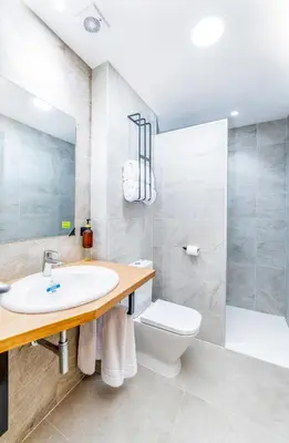 Un baño de Hostal-SPA Mare Nostrum