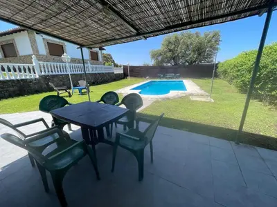 Piscina en o cerca de Encinar del Abuelo