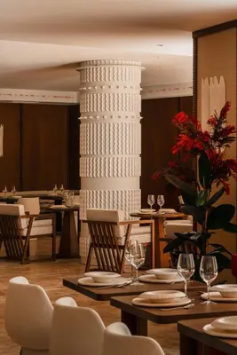 Un restaurante o sitio para comer en Palacio De Godoy Caceres, Curio Collection By Hilton