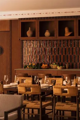 Un restaurante o sitio para comer en Palacio De Godoy Caceres, Curio Collection By Hilton