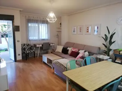 Zona de estar de Apartamento con jardín privado a 10 min del centro de Salamanca