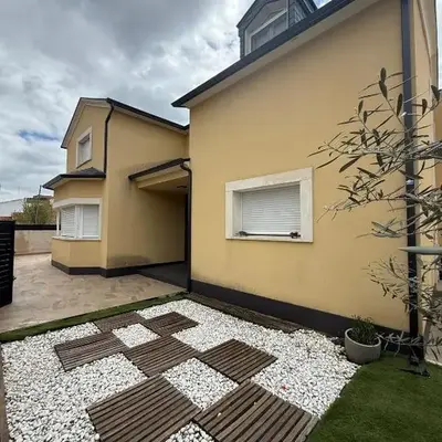 La casa amarilla