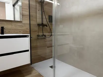 Un baño de Bosco Urban - Nuevo, Céntrico y con Parking gratis
