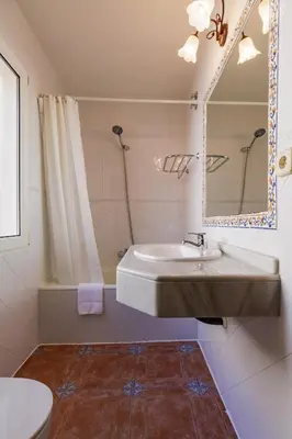Un baño de HOTEL Ávila Centro
