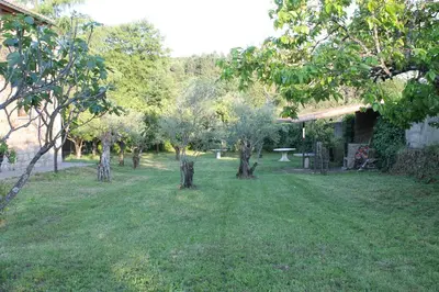 Jardín al aire libre en Casa Rural La Flor del Naranjo