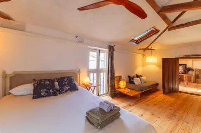 Cama o camas de una habitación en Relax en casona única Lanueva Candeleda patio compartido