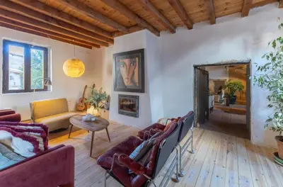 Zona de estar de Relax en casona única Lanueva Candeleda patio compartido