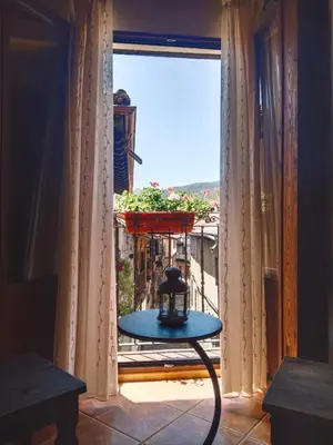 Un balcón o terraza de Hostal El Rincón del Trillo